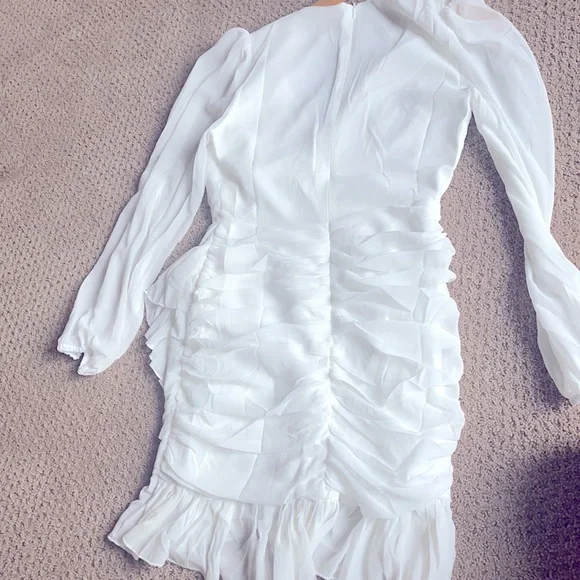 PLUNGE BALLOON SLEEVE MINI DRESS IN WHITE - Picture 4 of 9